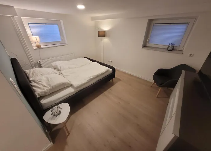 Zimmer Im Souterrain Mit Eigenem Bad