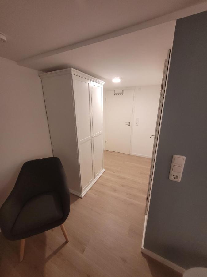 Im Souterrain Mit Eigenem Bad * Celle